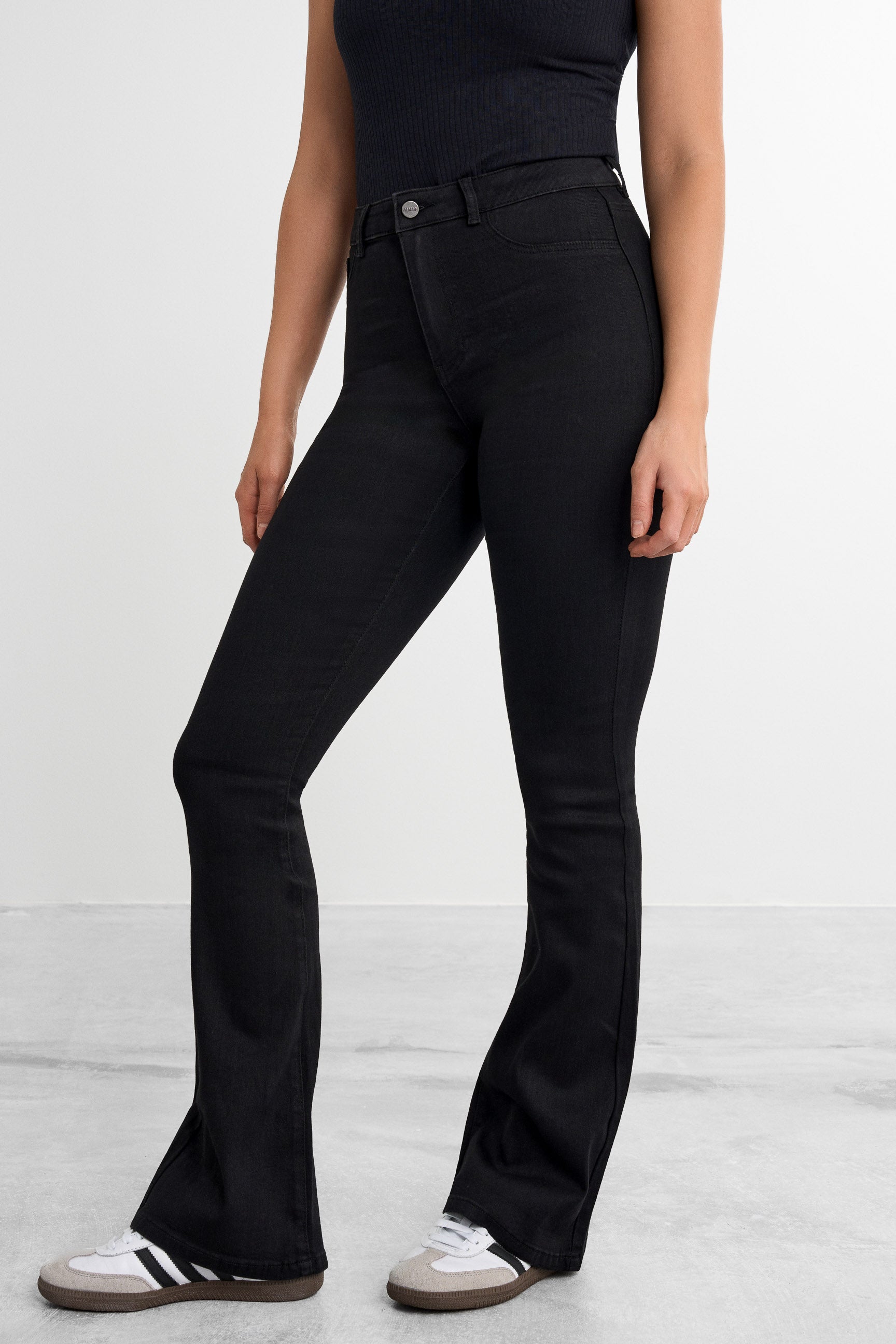 Blugi evazați V2 | Pantaloni evazați | Blugi elastici – Famme