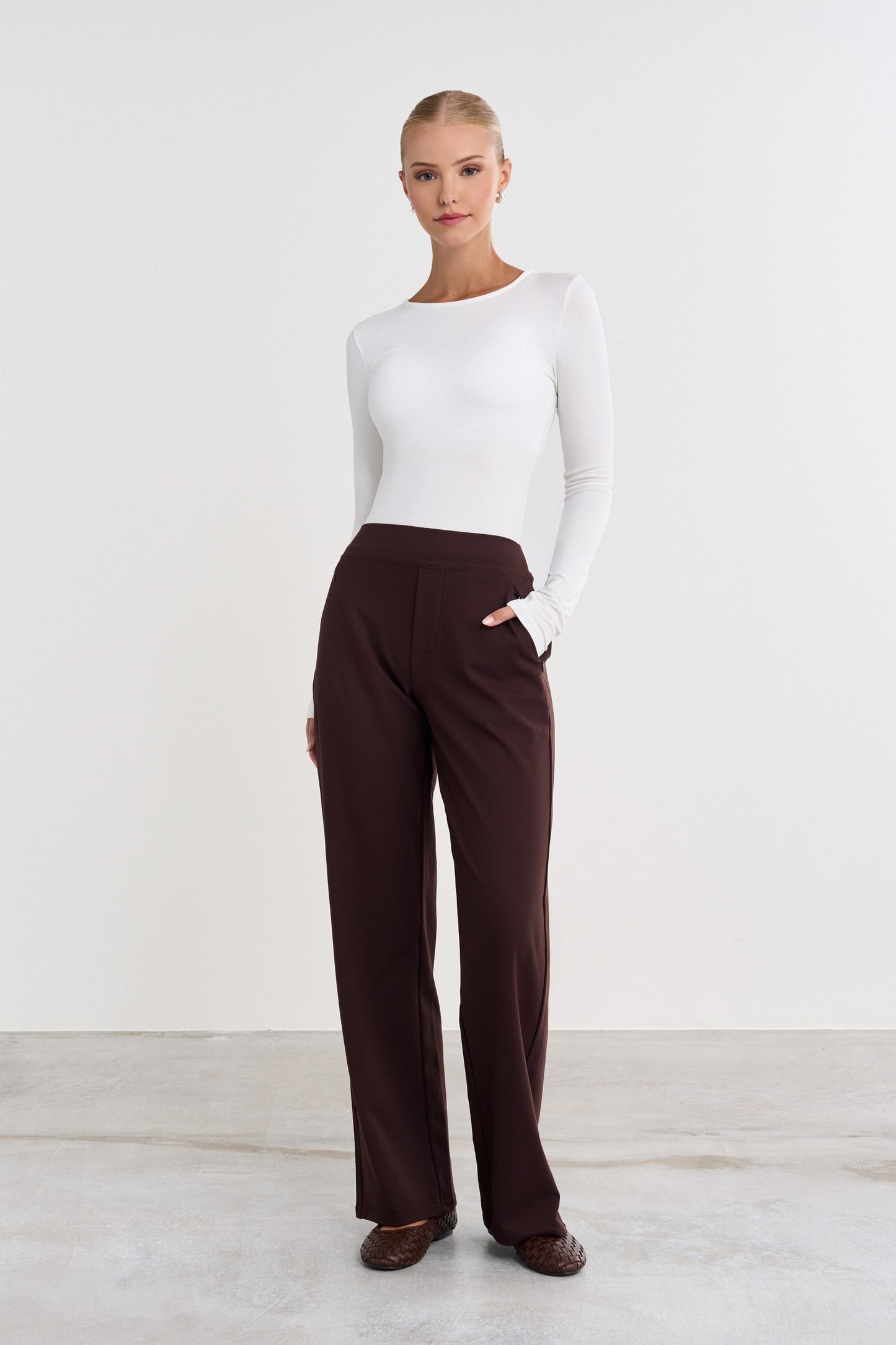 Tailored Relaxed Pants - for dame - Famme - Pants